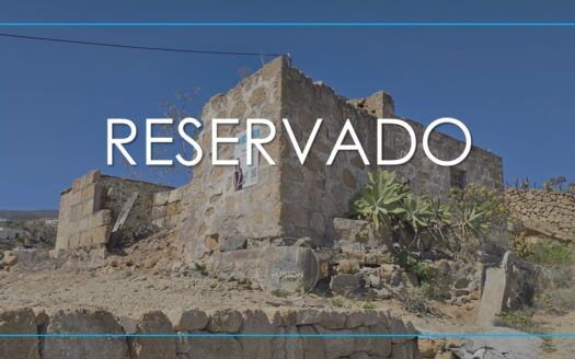 Fantástico terreno de asentamiento rural con edificación